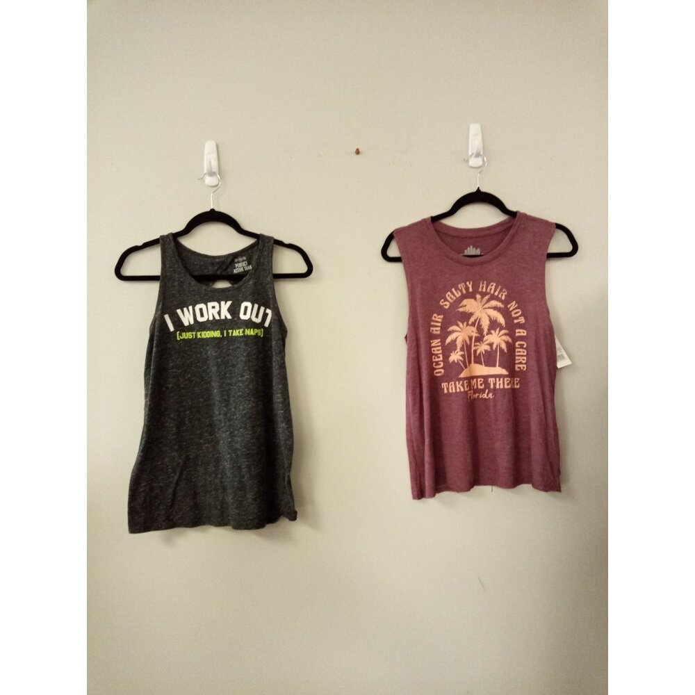 2 PC Set- Women's Tank Tops New Activewear &  Not New SO Brand Burgundy …
